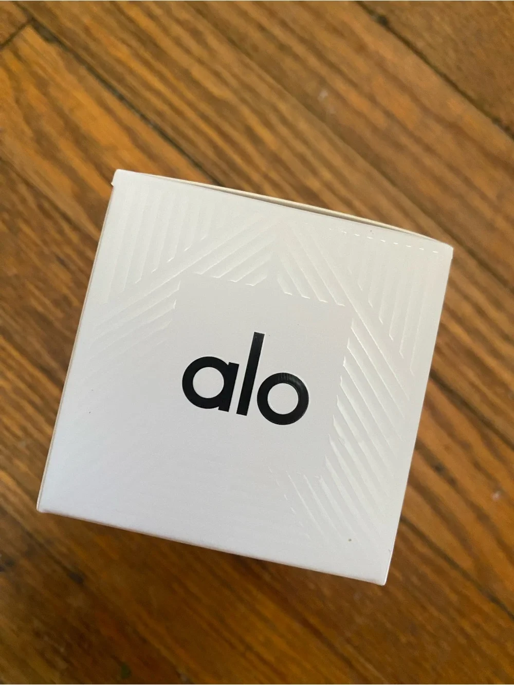 ALO 2 oz signature candle 🕯️ new in box